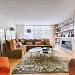 Sublime Apartment 6P In The Heart Of Paris